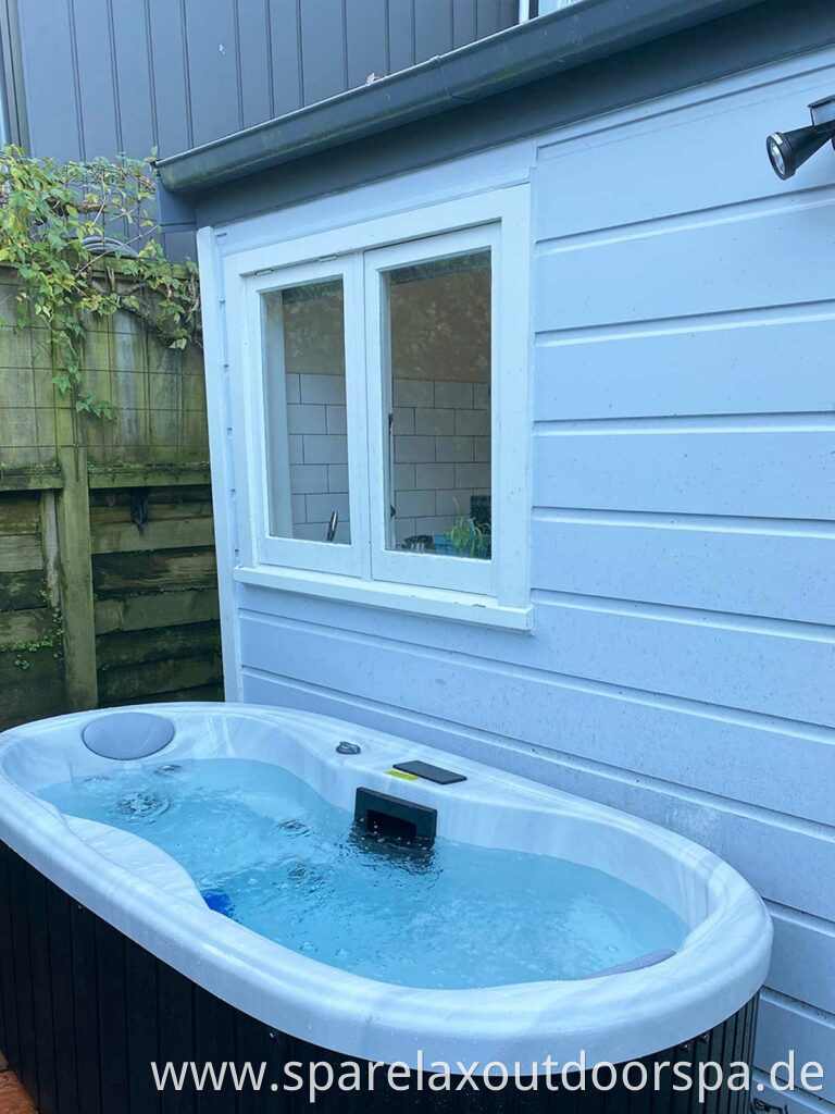 2person hot tub -2A12